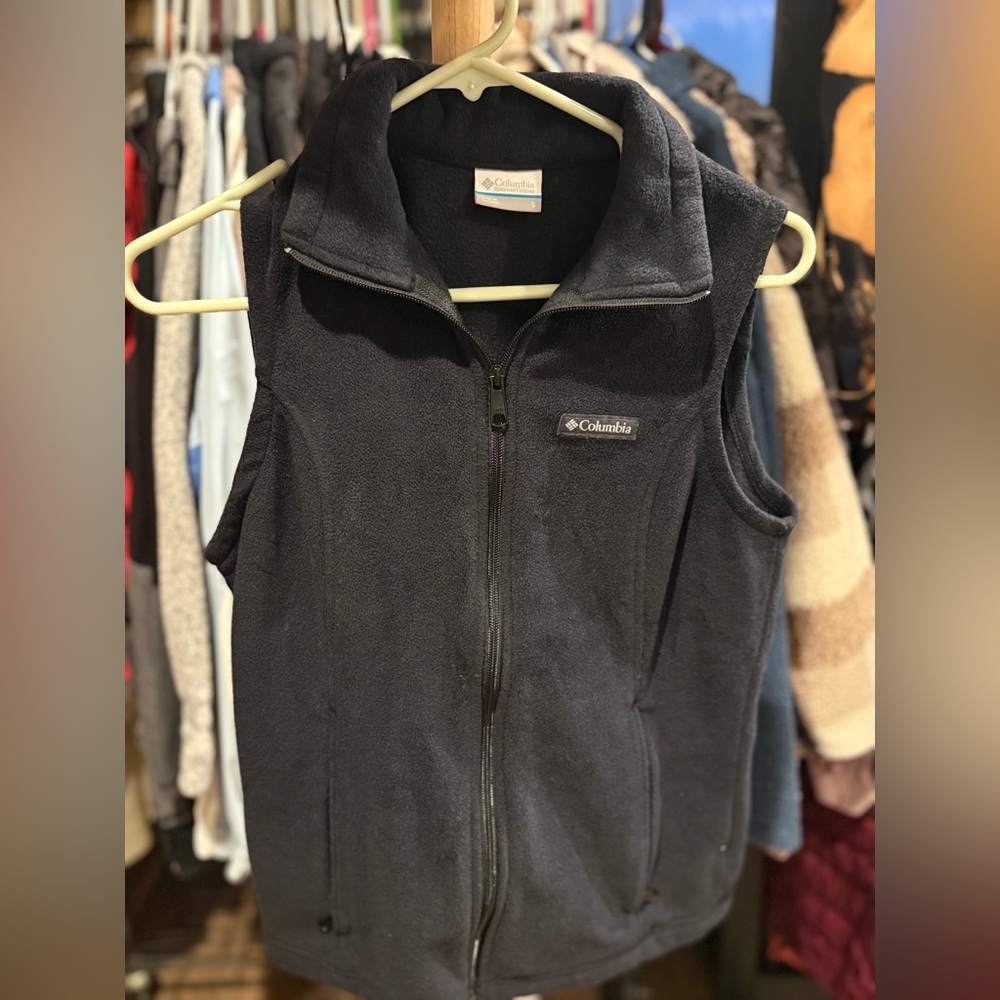 Columbia Black vest